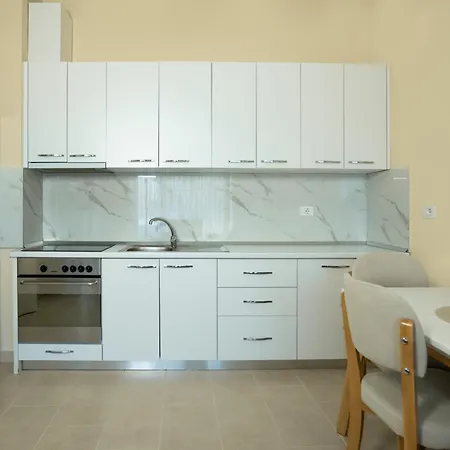 Unique Apartamento Tirana
