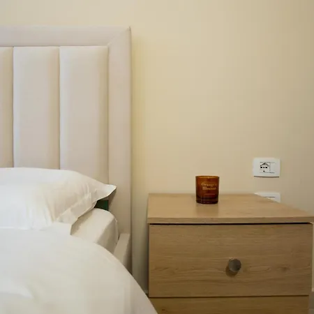 Unique Apartment *