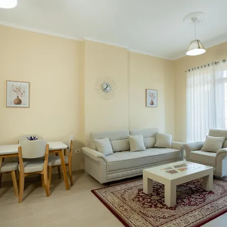 Unique Apartment *